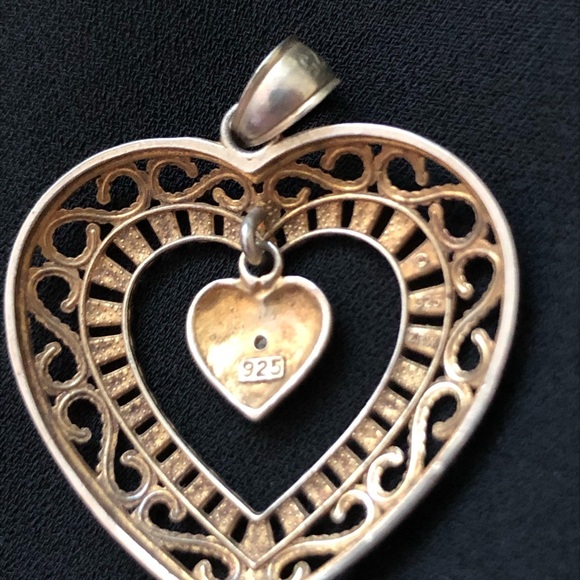 Sterling silver heart pendant - Picture 2 of 3
